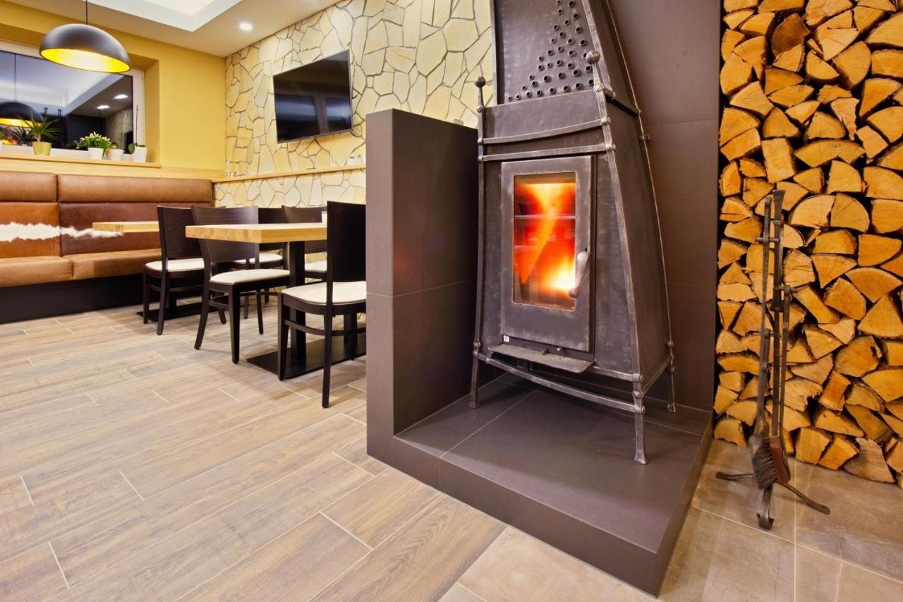 Hotel Rokava à Rohatec Extérieur photo